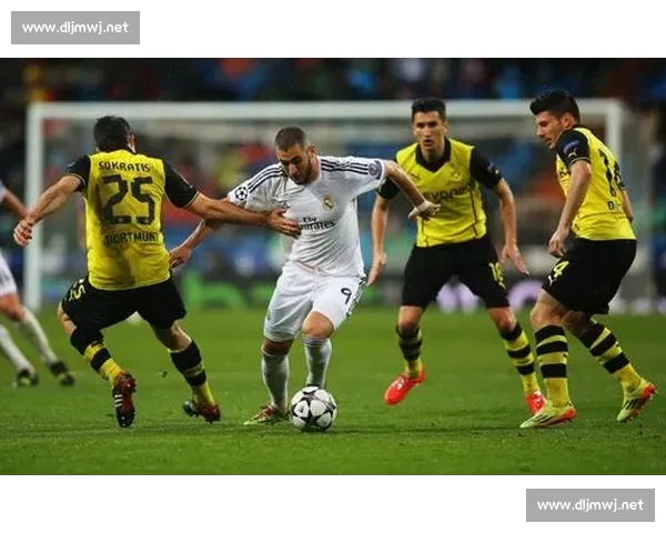 国际米兰与皇马的对决分析：战术博弈与关键球员的较量