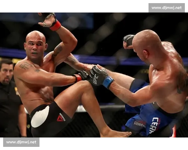 琼斯与科米尔宿敌对决揭示UFC历史巅峰之战真相背后争议与传奇